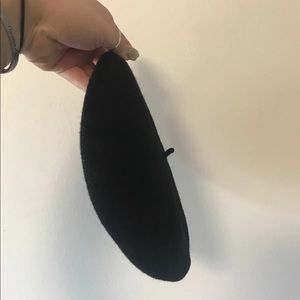 Perfect black beret